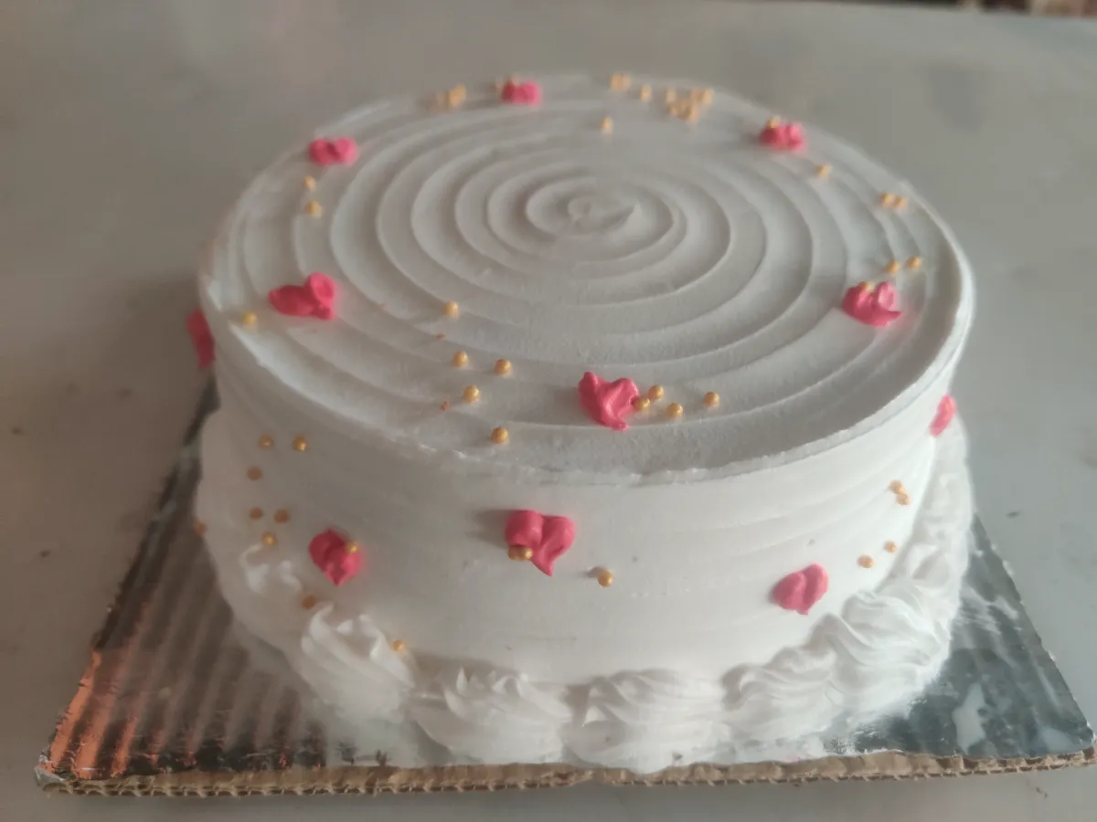 White cake
